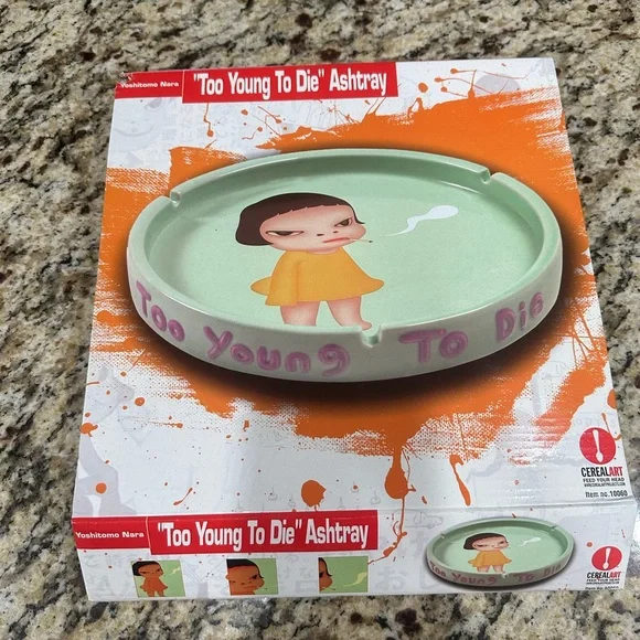 YOSHITOMO NARA “TOO YOUNG TO DIE” ASHTRAY-AUTHENTIC W/ ORIGINAL box - Picture 2 of 5